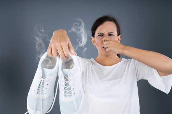 schimmel in je schoenen verwijderen, weg met stinkschoenen! ProtectAir schoenspray